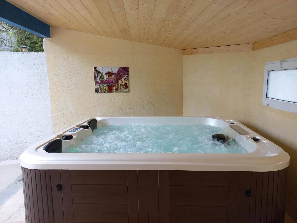 Gites De Plos Appart Chalet Piscine Spa Андюз Екстер'єр фото